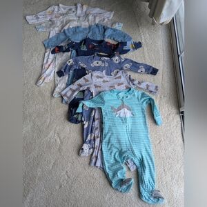 Bundle Of 7 Carter's  Onesie - 9M